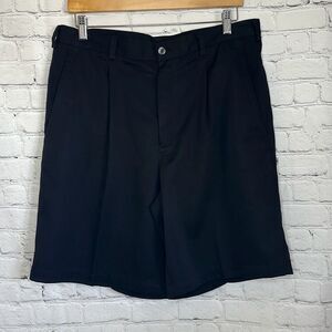 Nike Golf Mens Black Fit Dry shorts size 35 Pleated Front